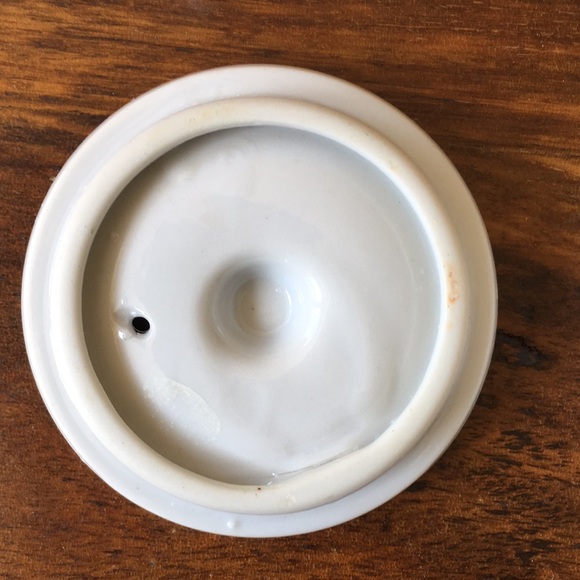 Vintage White Japanese Style Teapot w/ Bamboo Handle by Taylor & Ng (c) 1971 - Picture 9 of 16